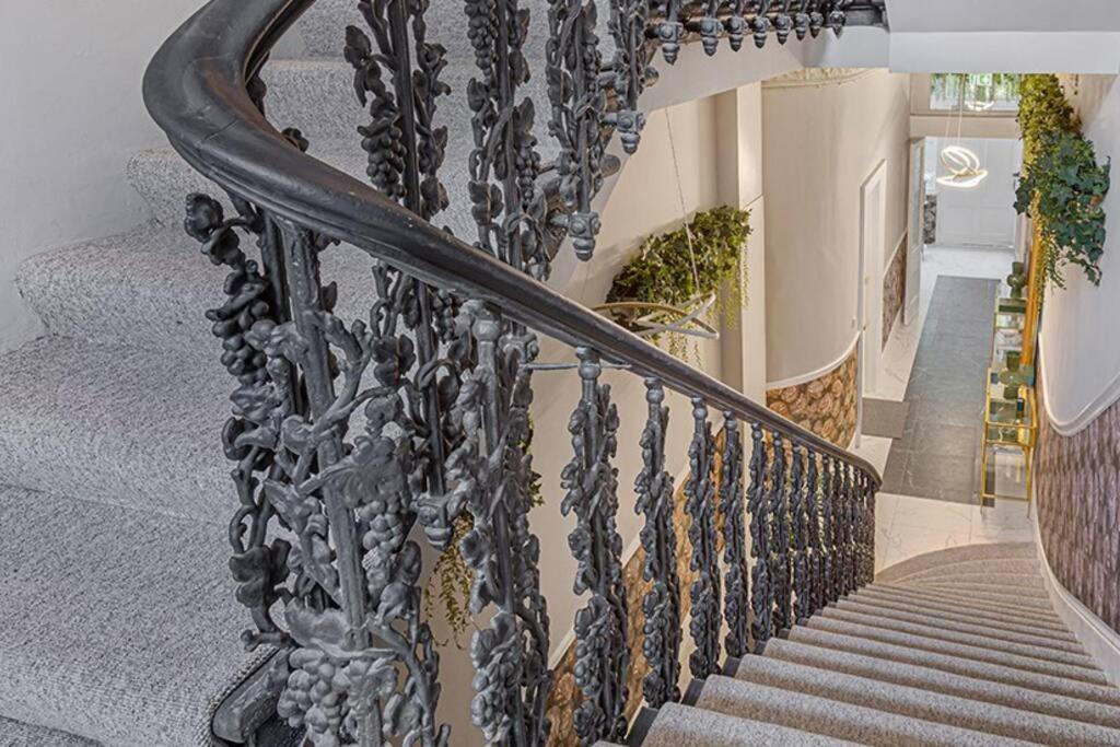 Brilliant 3 Bedroom'S Apartment In Hyde Park With Elevator - 1 Flight Of Stairs Only London Eksteriør billede